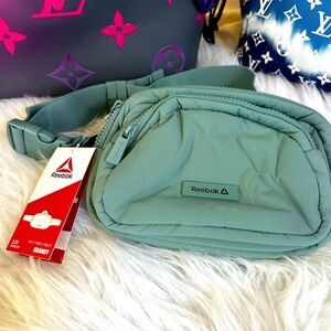 NWT Reebok‎ Green Belt Bag